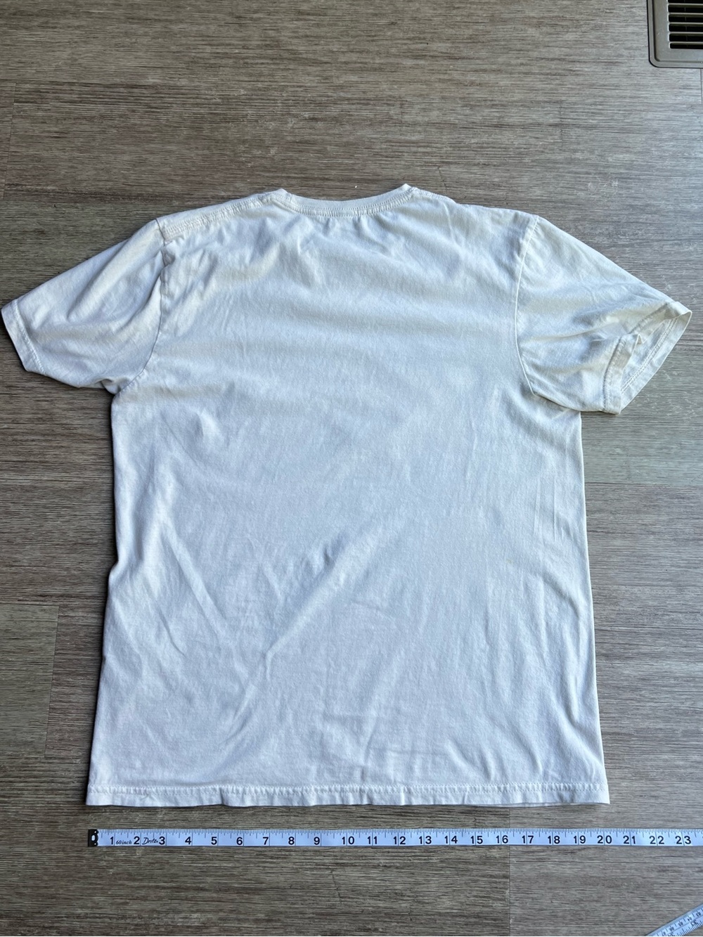 Pink Floyd Band Tee - Picture 2 of 2